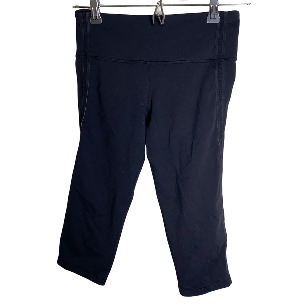 Lululemon Capri leggings Size 4